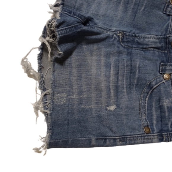 Makers of True Originals Shorts - Picture 3 of 7